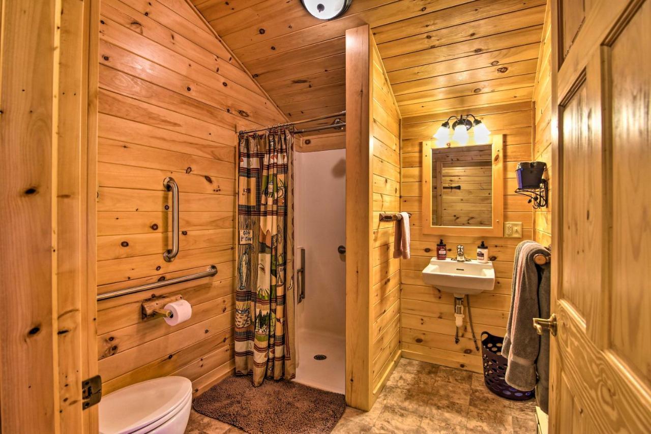 Rural Cabin Hideaway With Fire Pit And Mtn Views! Parsons Dış mekan fotoğraf