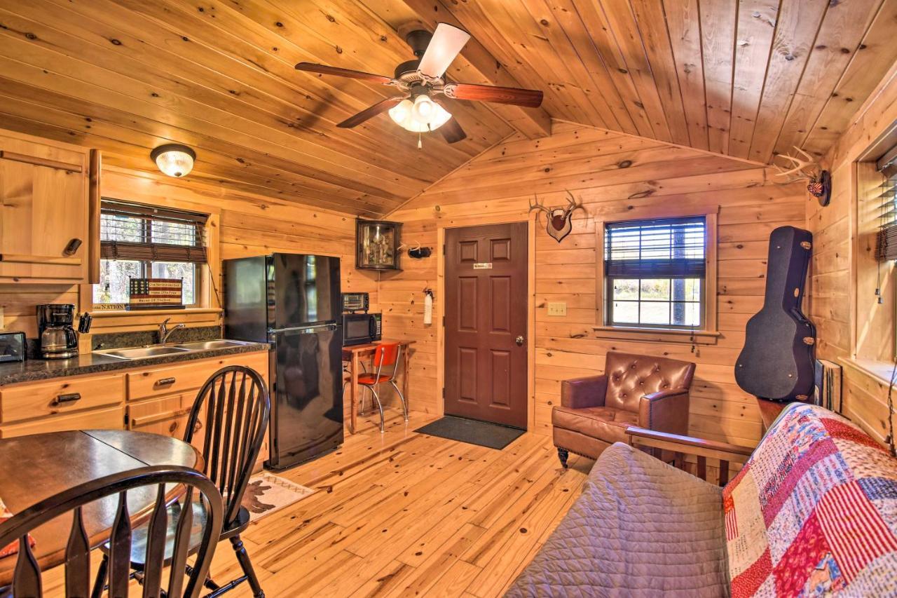 Rural Cabin Hideaway With Fire Pit And Mtn Views! Parsons Dış mekan fotoğraf
