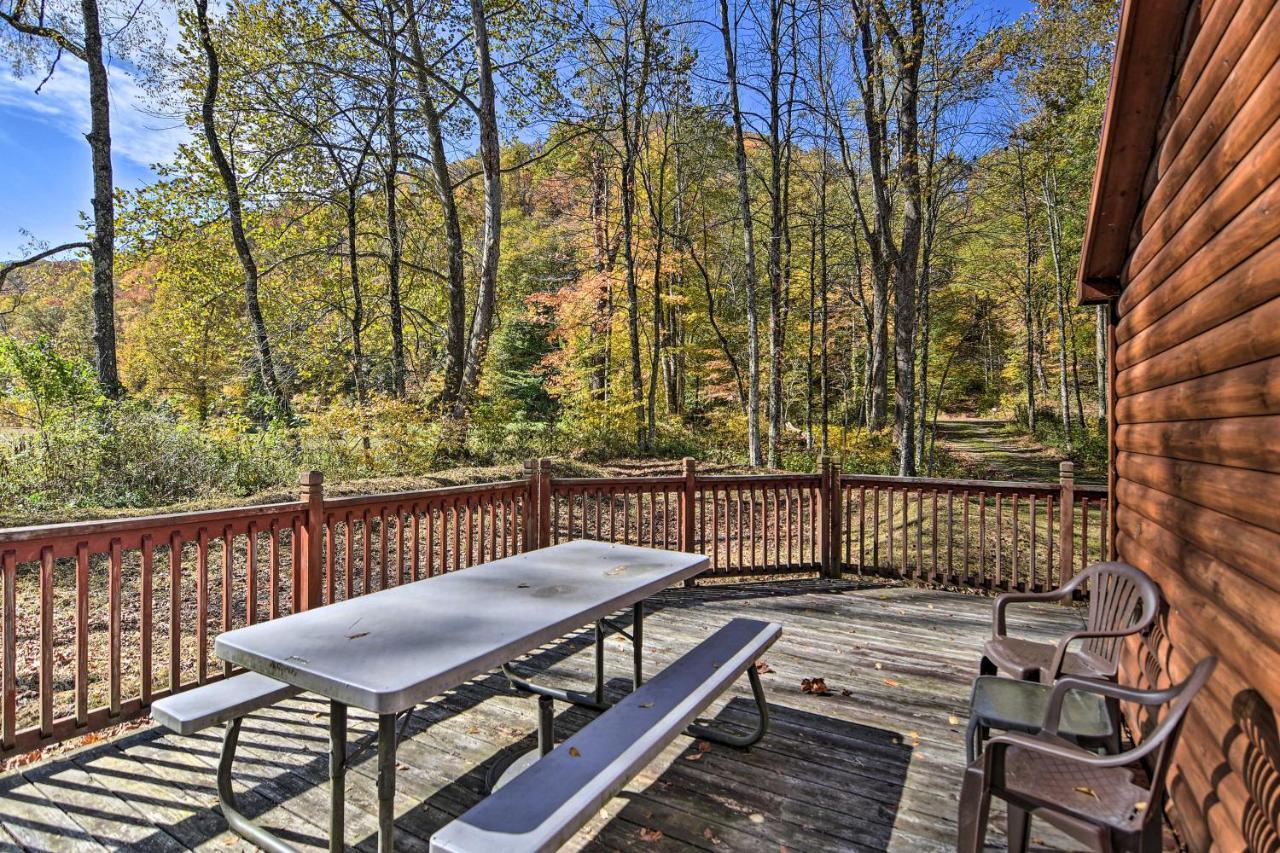 Rural Cabin Hideaway With Fire Pit And Mtn Views! Parsons Dış mekan fotoğraf