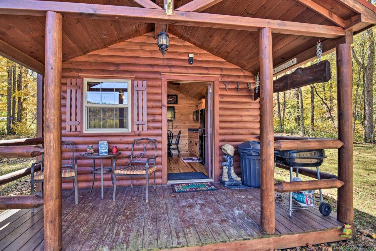 Rural Cabin Hideaway With Fire Pit And Mtn Views! Parsons Dış mekan fotoğraf