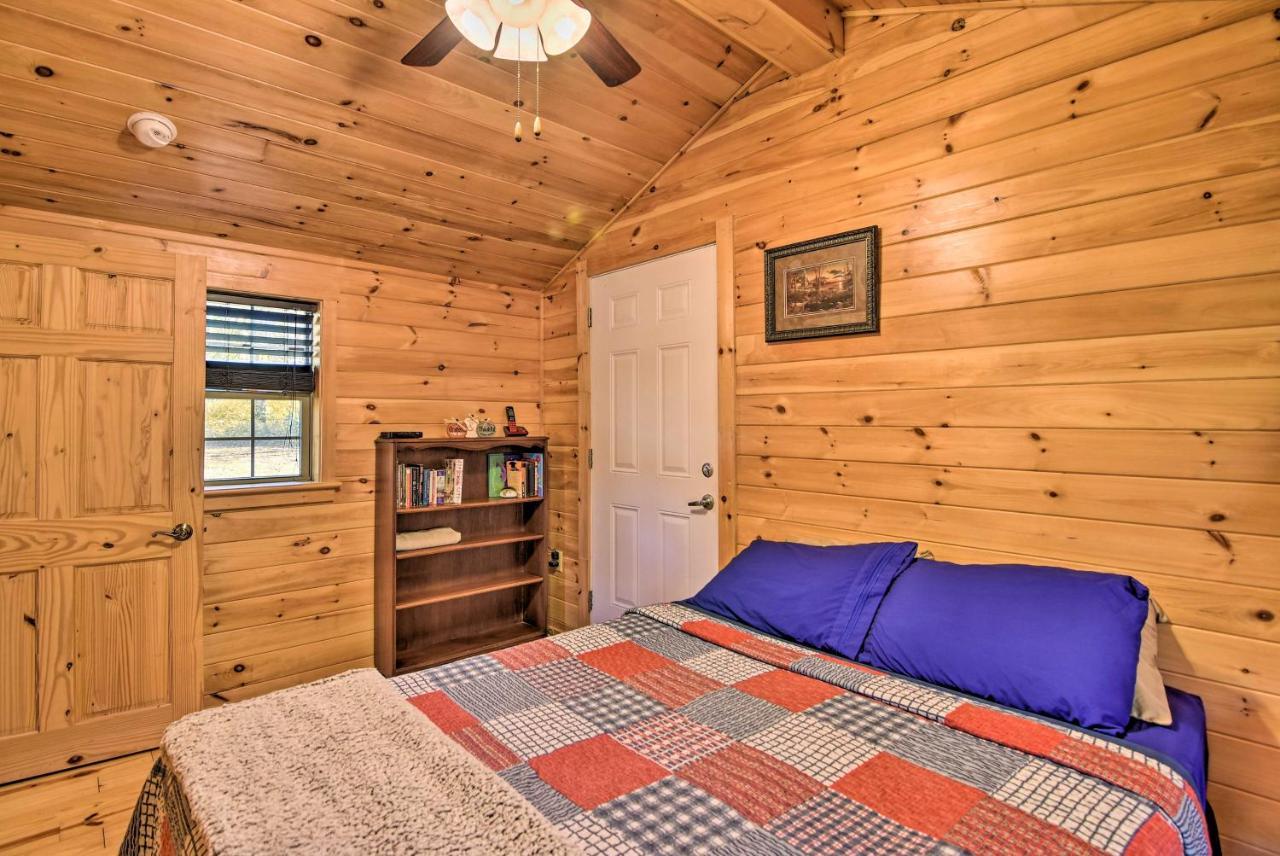 Rural Cabin Hideaway With Fire Pit And Mtn Views! Parsons Dış mekan fotoğraf
