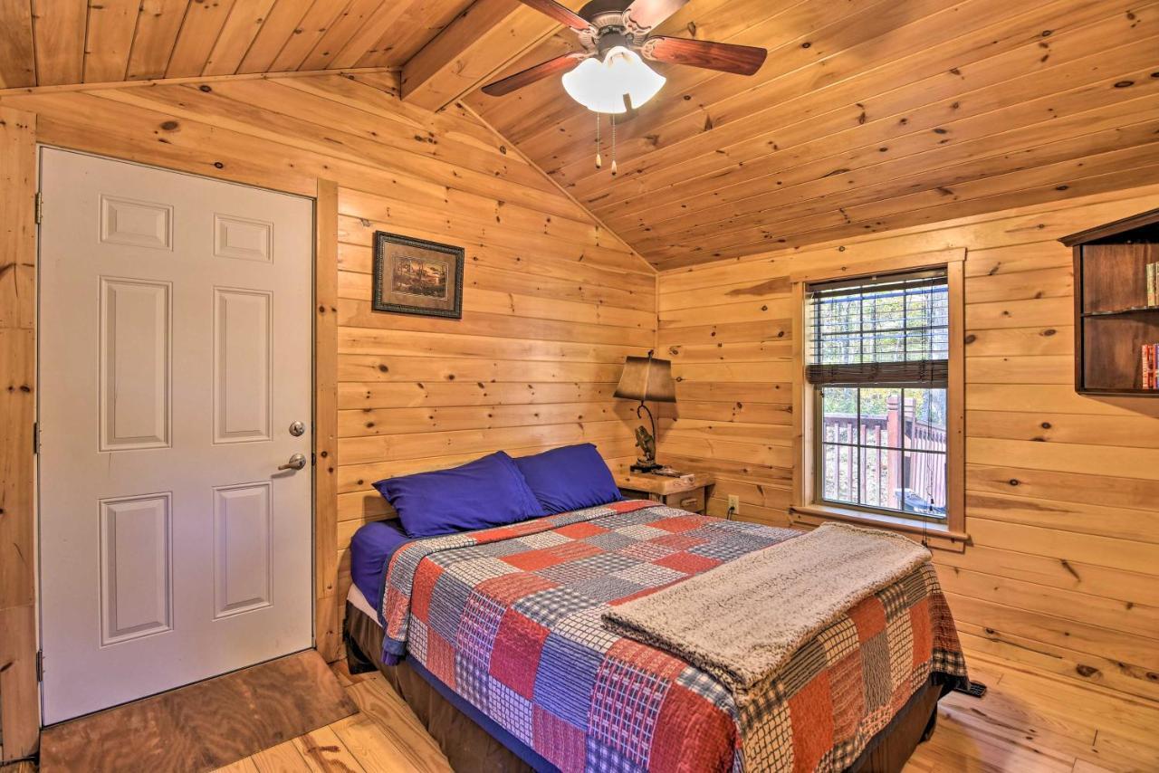 Rural Cabin Hideaway With Fire Pit And Mtn Views! Parsons Dış mekan fotoğraf